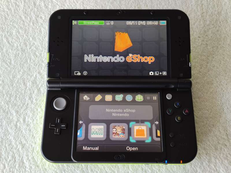 `New` Nintendo 3DS XL Console