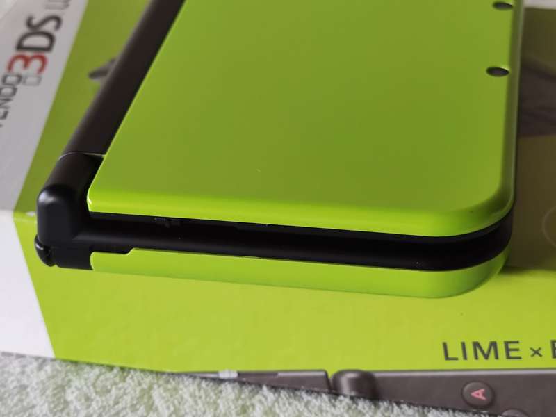 `New` Nintendo 3DS XL Console