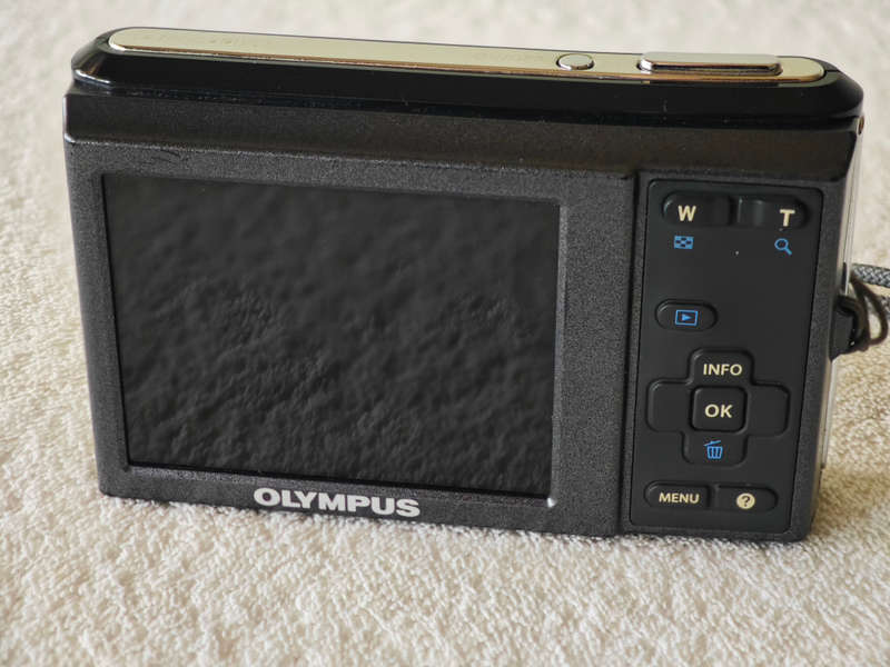 Olympus X43 14MP / 5x Optical Zoom - Compact Digital Camera
