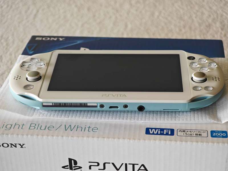Playstation Vita Slim Console - Light Blue / White