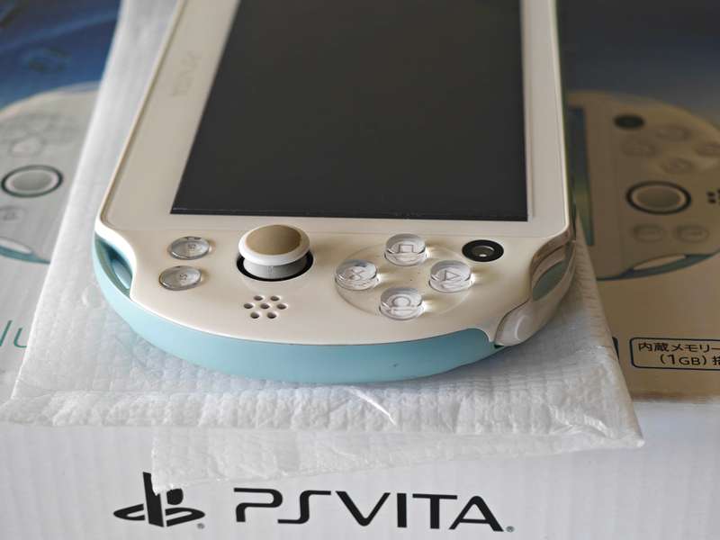 Playstation Vita Slim Console - Light Blue / White