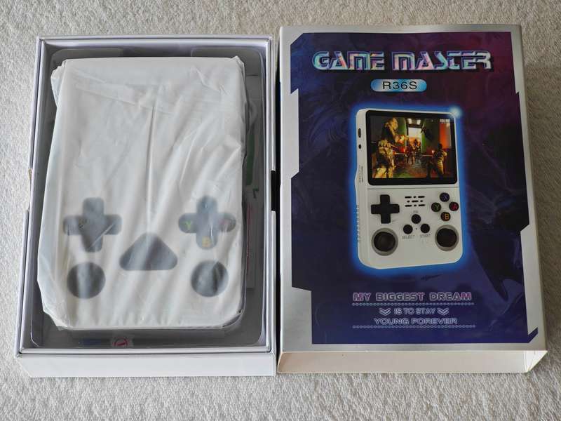 R36S Retro Handheld Video Game Console - 64GB Purple