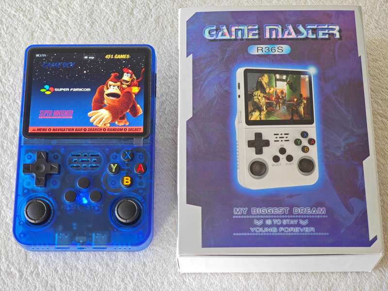R36S Retro Handheld Video Game Console - 64GB Blue