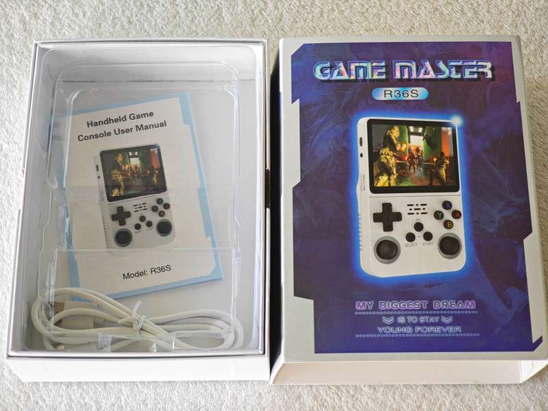 R36S Retro Handheld Video Game Console - 64GB Blue