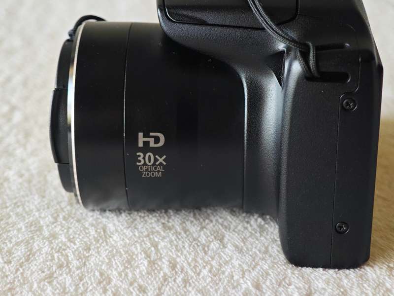 Canon PowerShot SX400 IS - 16MP / 30x Zoom -  Mini-Bridge Camera