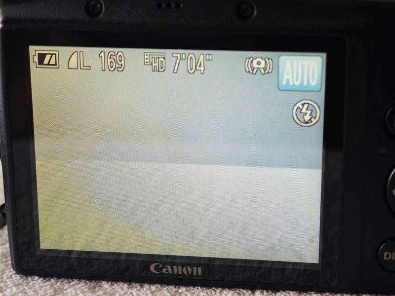 Canon PowerShot SX400 IS - 16MP / 30x Zoom -  Mini-Bridge Camera