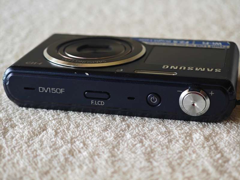 Samsung DV150F / Front LCD / 16.2MP / 5x Zoom - WiFi Compact Digital Camera