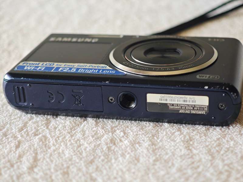 Samsung DV150F / Front LCD / 16.2MP / 5x Zoom - WiFi Compact Digital Camera