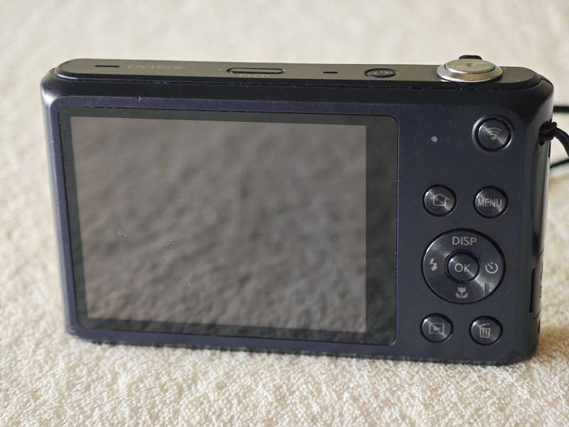 Samsung DV150F / Front LCD / 16.2MP / 5x Zoom - WiFi Compact Digital Camera