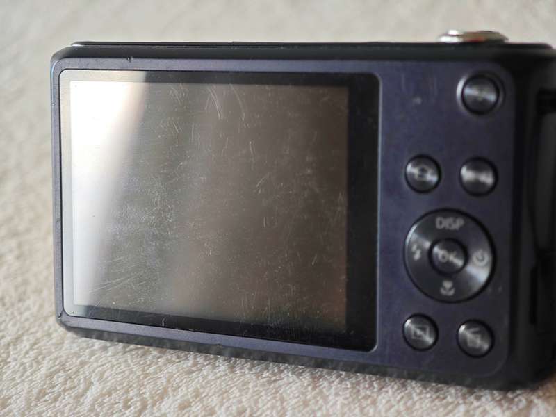 Samsung DV150F / Front LCD / 16.2MP / 5x Zoom - WiFi Compact Digital Camera