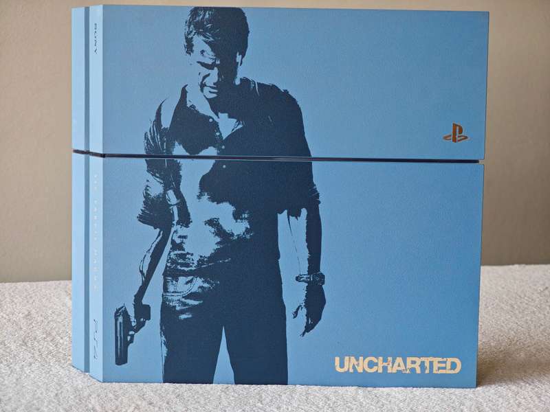 Playstation 4 500GB - Uncharted 4 Limited Edition Console