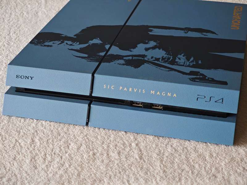 Playstation 4 500GB - Uncharted 4 Limited Edition Console