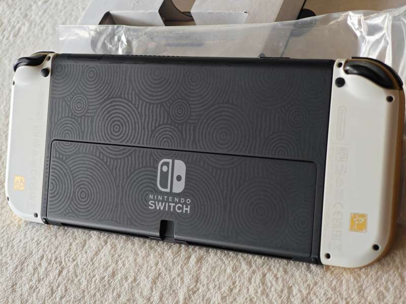 Nintendo Switch OLED Console - The Legend Of Zelda Tears Of The Kingdom Edition