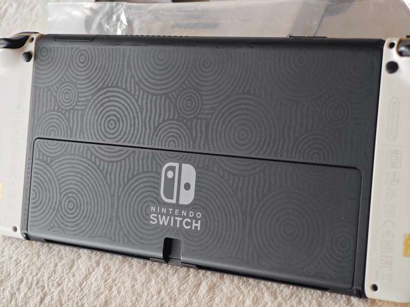 Nintendo Switch OLED Console - The Legend Of Zelda Tears Of The Kingdom Edition