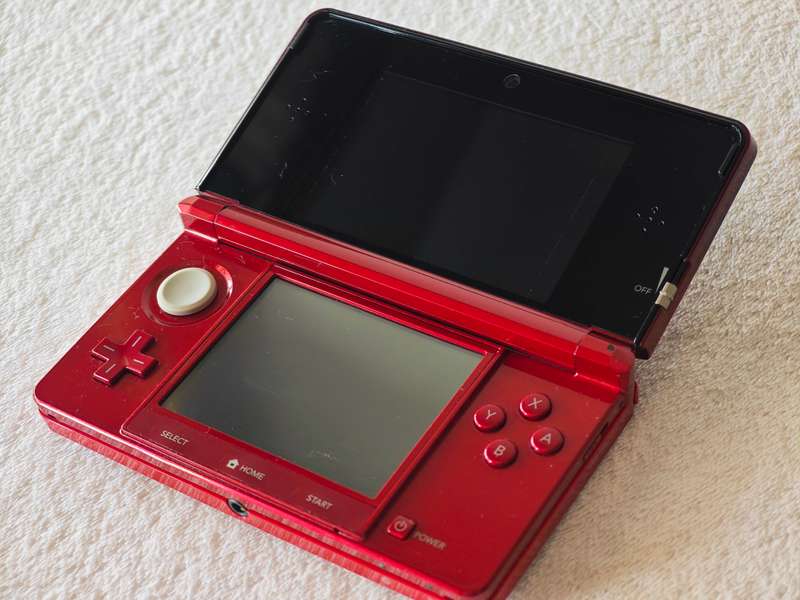 Nintendo 3DS Console + Games