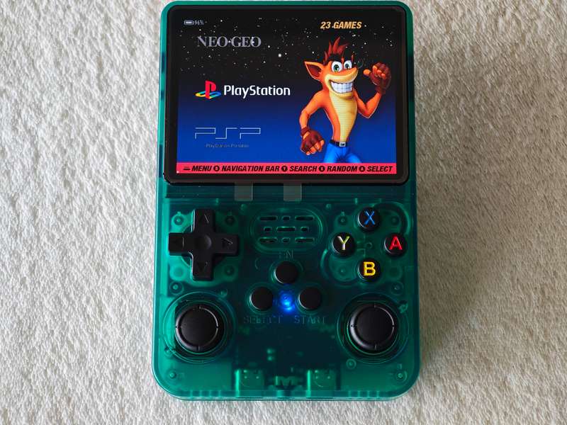 R36S Retro Handheld Video Game Console - 64GB Green