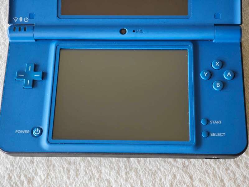 Nintendo DSi XL Console