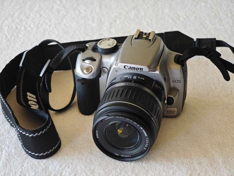 Canon EOS 350D With 18-55mm And 2GB Memory Card -  Digital SLR Camera