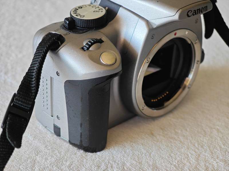 Canon EOS 350D With 18-55mm And 2GB Memory Card -  Digital SLR Camera