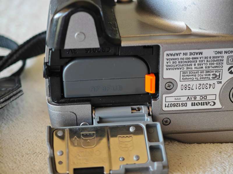 Canon EOS 350D With 18-55mm And 2GB Memory Card -  Digital SLR Camera