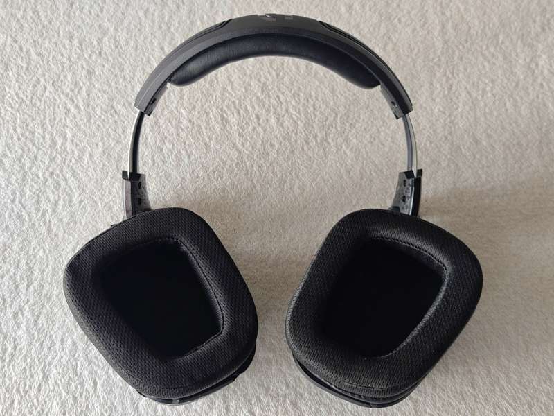 Logitech G935 - Wireless Gaming Headset (PS5/PS4/PC/Nintendo Switch)