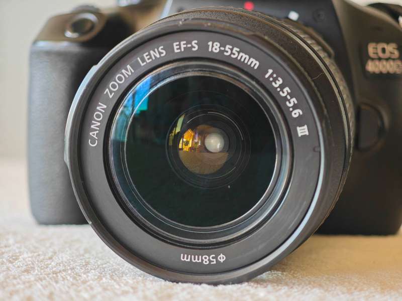 Canon EOS 4000D EF-S 18-55mm Lens / 18MP - DSLR Camera