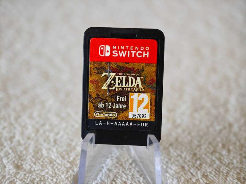 The Legend Of Zelda Breath Of The Wild - Nintendo Switch Game