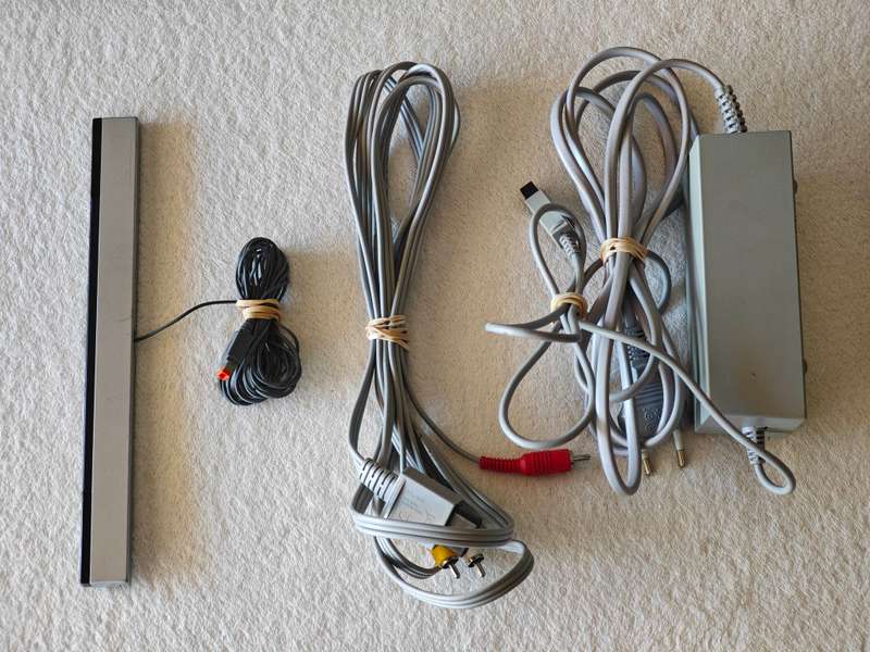 Nintendo Wii Console + 5 Games