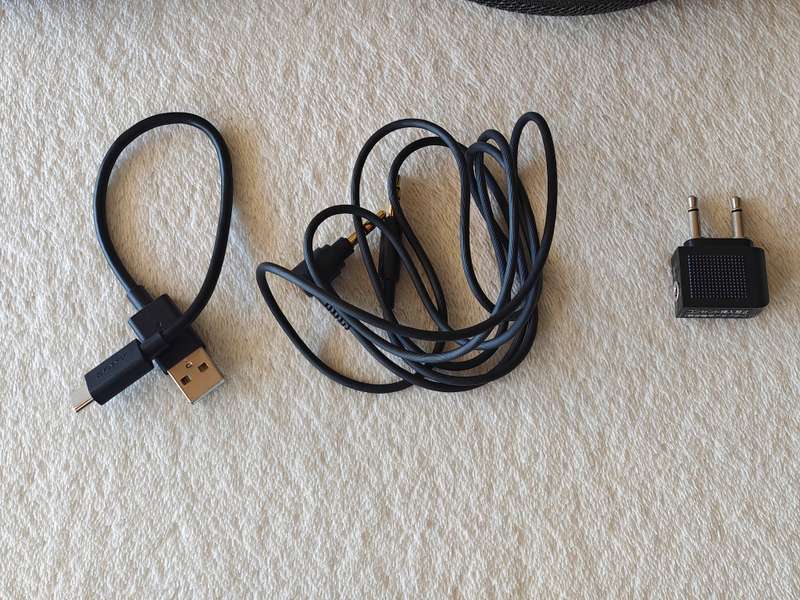 Sony WH-1000XM4 Wireless Noise Cancelling Headphones