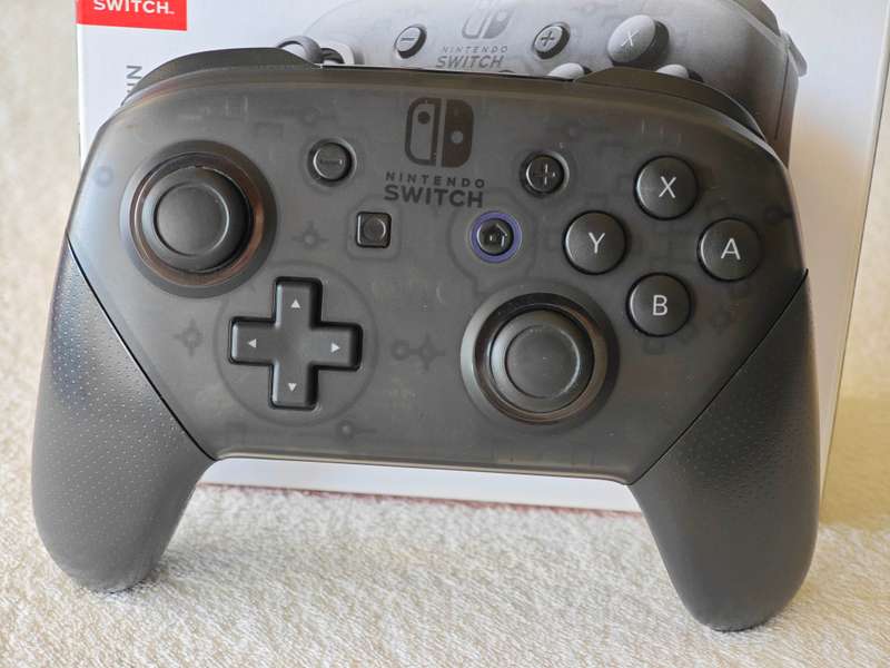 Nintendo Switch Pro Controller