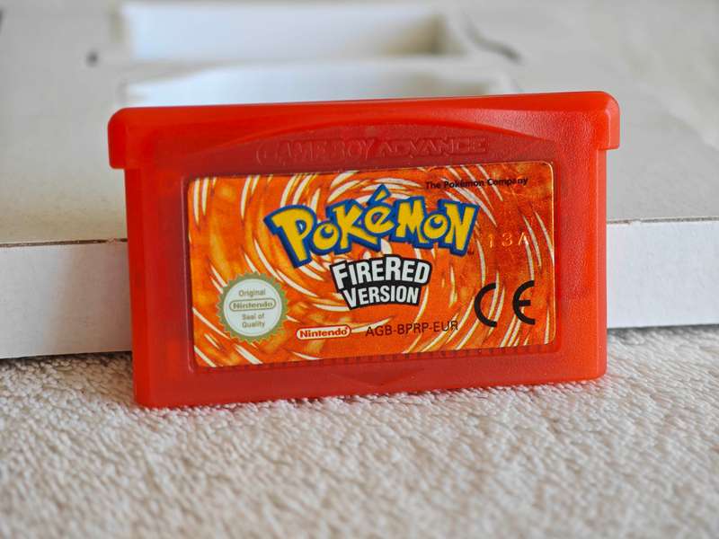 Pokemon FireRed Version - Nintendo Game Boy Advance