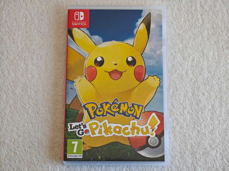 Pokemon Lets Go Pikachu - Nintendo Switch Game