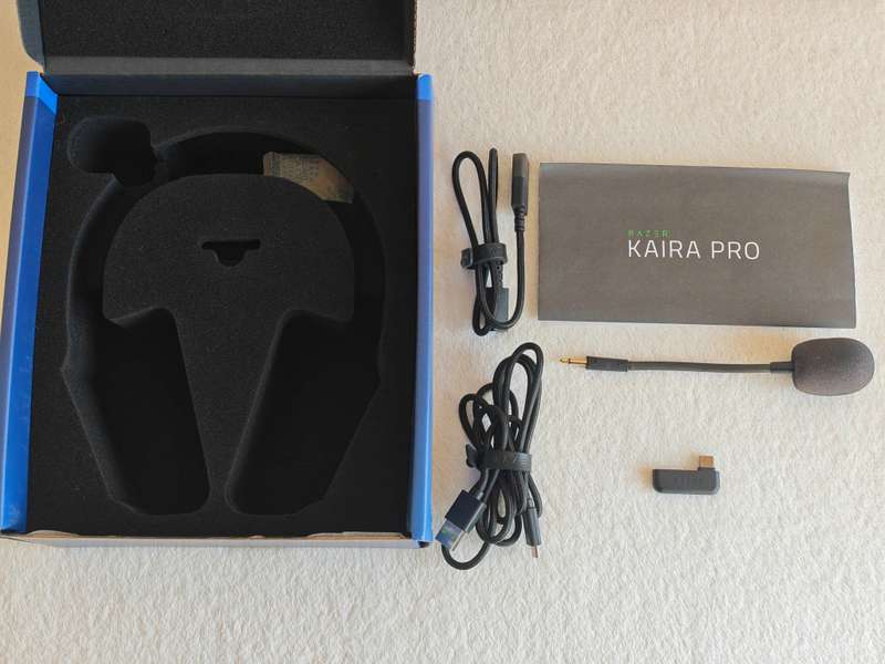Razer Kaira Pro - Wireless Gaming Headset (PS5/PS4/PC/Mobile)