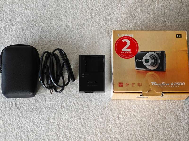 Canon PowerShot A2500 16MP / 5x Optical Zoom - Compact Digital Camera