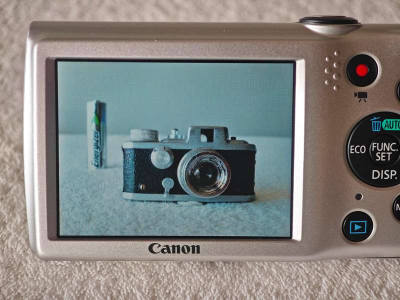 Canon PowerShot A2500 16MP / 5x Optical Zoom - Compact Digital Camera