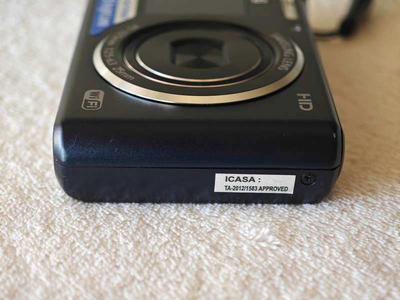 Samsung DV150F / Front LCD / 16.2MP / 5x Zoom - WiFi Compact Digital Camera