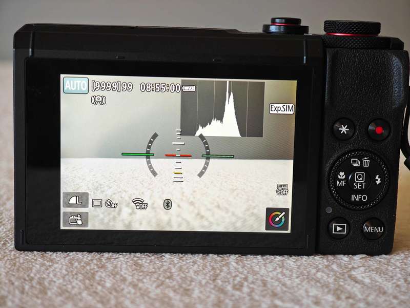 Canon PowerShot G7X Mark III 20.1MP / 24-100mm / f1.8-f2.8 - Digital Camera