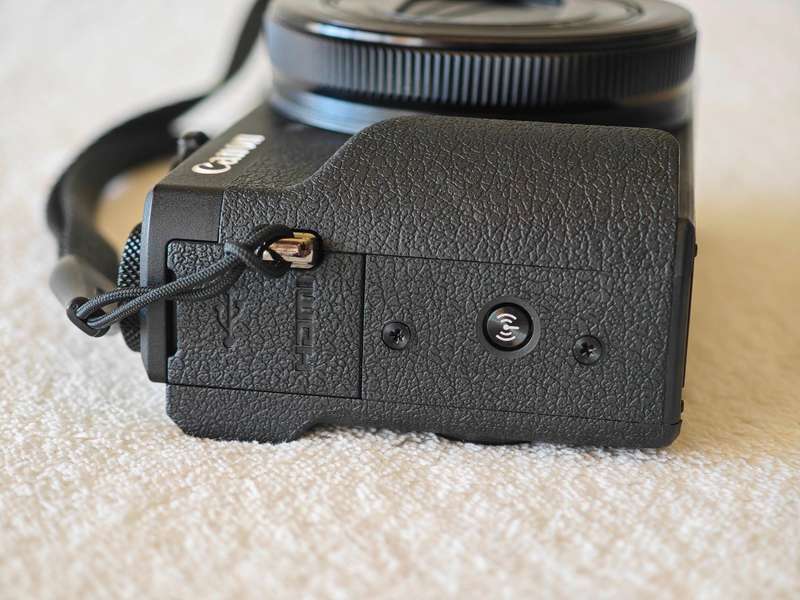 Canon PowerShot G7X Mark III 20.1MP / 24-100mm / f1.8-f2.8 - Digital Camera