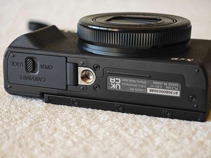 Canon PowerShot G7X Mark III 20.1MP / 24-100mm / f1.8-f2.8 - Digital Camera