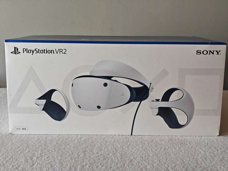 PSVR2 Headset + Controllers - PlayStation 5