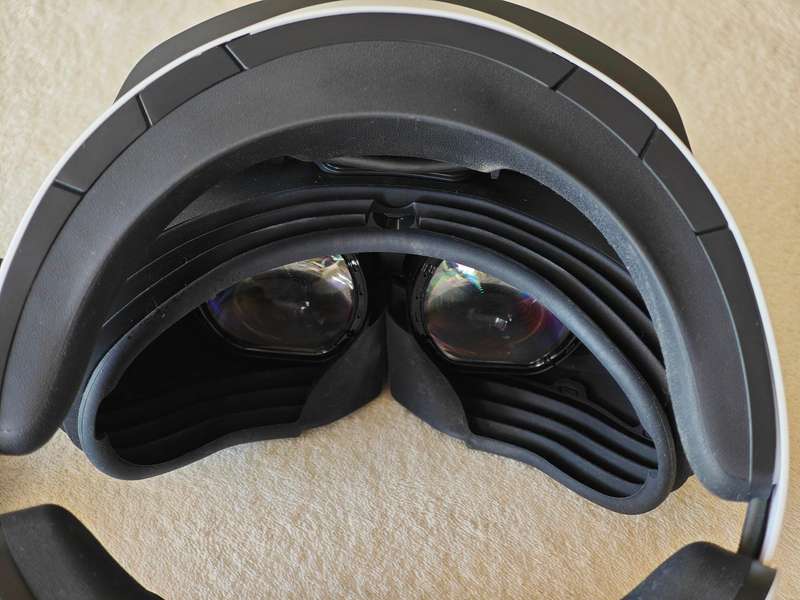 PSVR2 Headset + Controllers - PlayStation 5