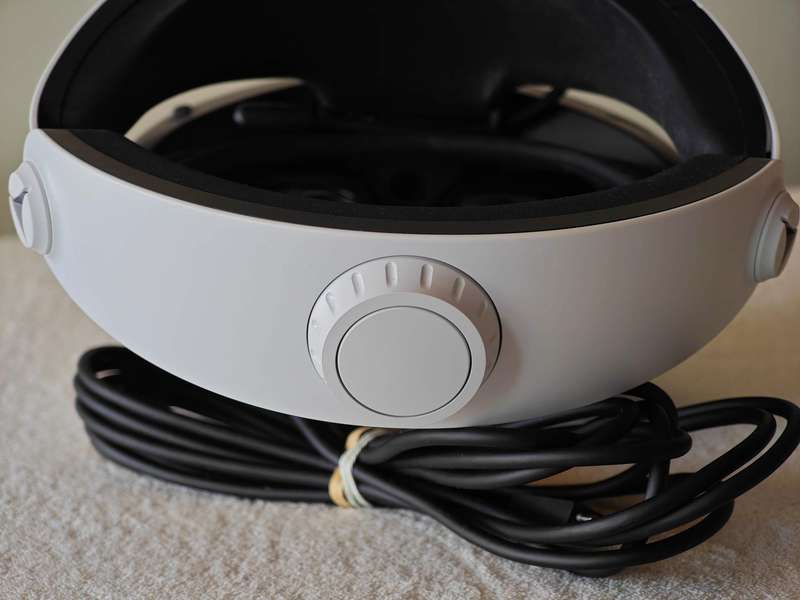 PSVR2 Headset + Controllers - PlayStation 5