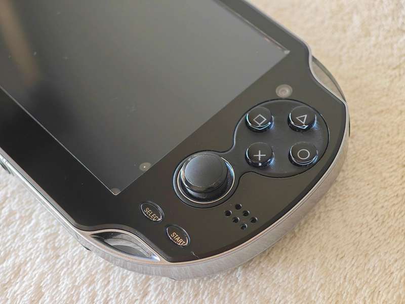 Playstation Vita Console + SD2Vita + 8GB Memory Card (Model 1104 - WiFi/3G)