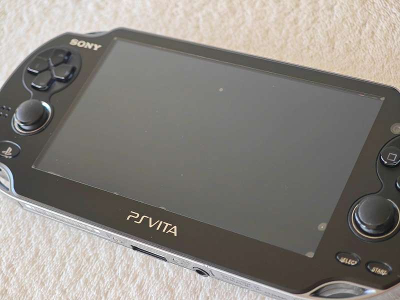 Playstation Vita Console + SD2Vita + 8GB Memory Card (Model 1104 - WiFi/3G)