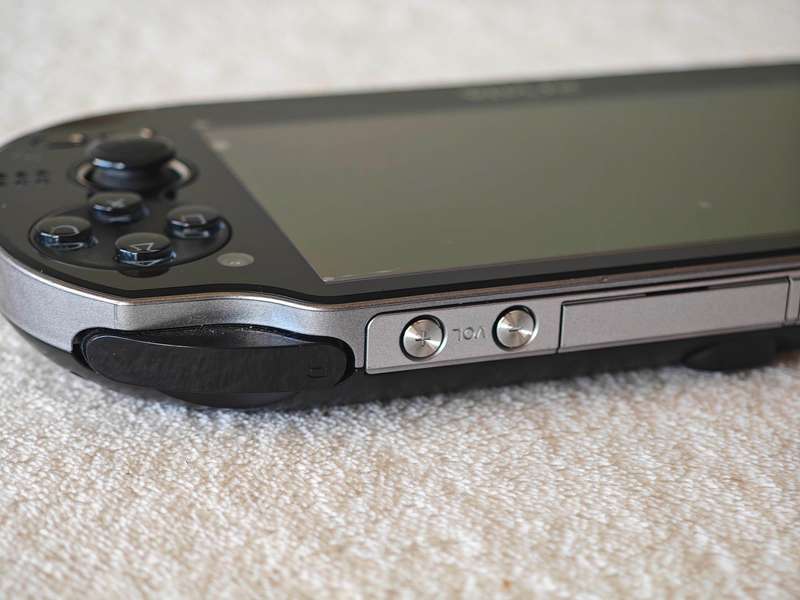 Playstation Vita Console + SD2Vita + 8GB Memory Card (Model 1104 - WiFi/3G)