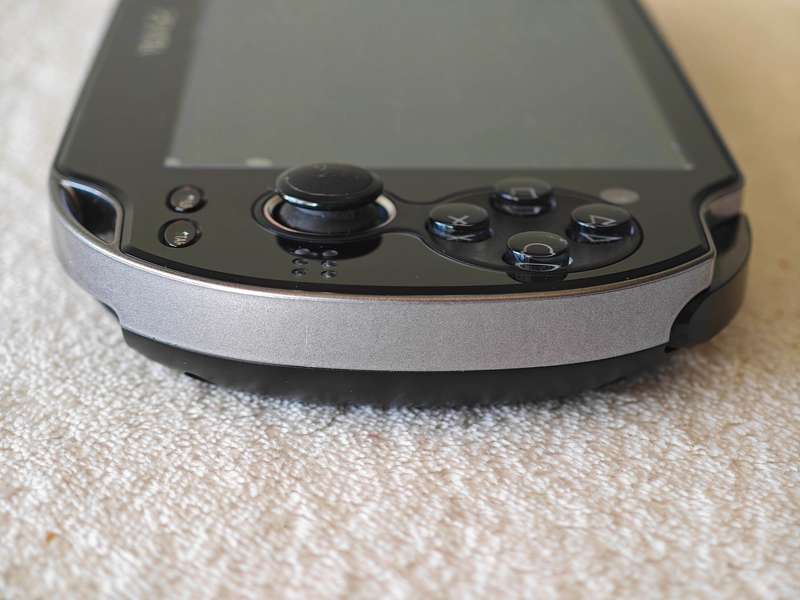 Playstation Vita Console + SD2Vita + 8GB Memory Card (Model 1104 - WiFi/3G)