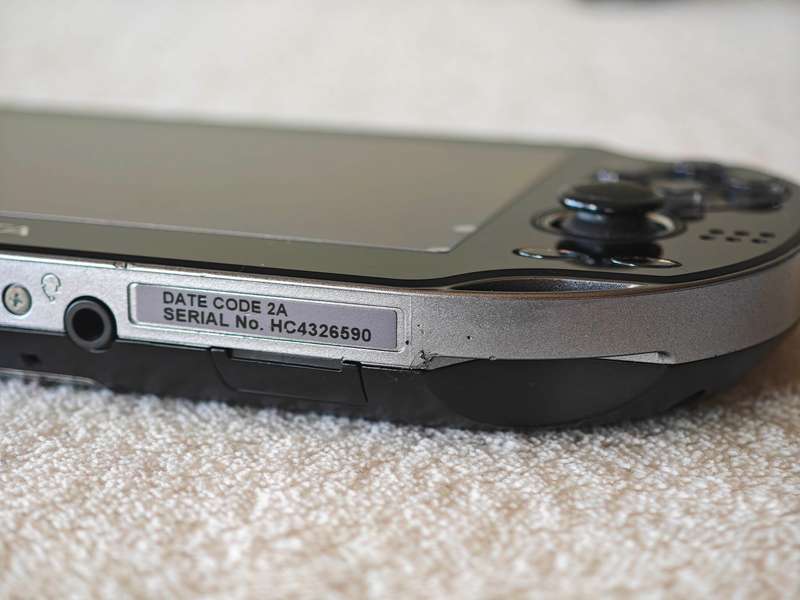 Playstation Vita Console + SD2Vita + 8GB Memory Card (Model 1104 - WiFi/3G)