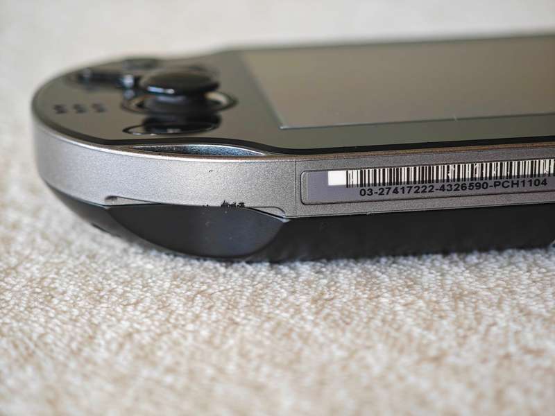 Playstation Vita Console + SD2Vita + 8GB Memory Card (Model 1104 - WiFi/3G)