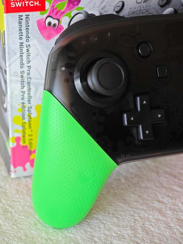Nintendo Switch Pro Controller - Splatoon 2 Edition