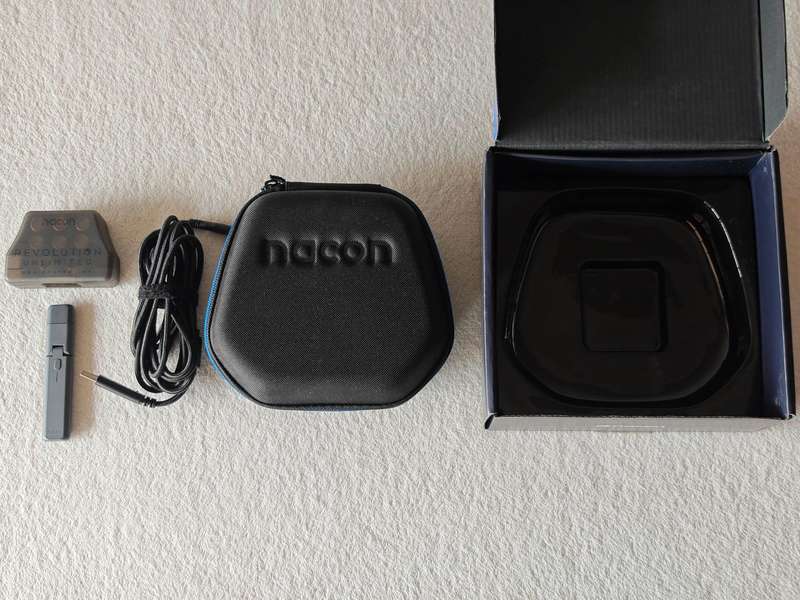 Nacon Revolution Unlimited - Wireless Pro Controller PC & PS4